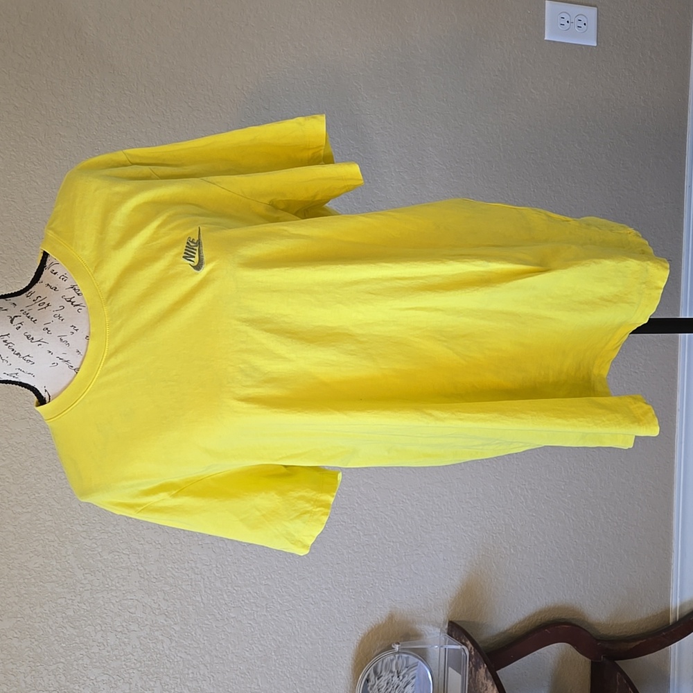 Men's Nike Tshirt